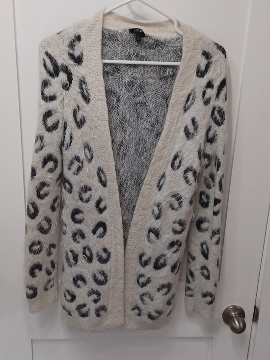 Apt. 9 Sweaters - Soft Animal Print Leopard Spot Eyelash Fuzzy Cardigan Sweater Medium
